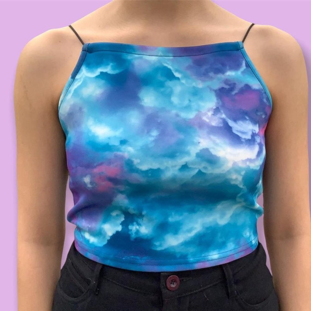 PASTEL‎ GOTH CLOUD CROP TOP